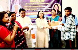 ୱାର୍ଲଡ ୱମାନ ଫାଉଣ୍ଡେସନ ଓ ସମରା ଓରାମ ଏଜୁକେସନାଲ ଟ୍ରଷ୍ଟ ପକ୍ଷରୁ ଏଆଇ ବୁଟ କ୍ୟାମ୍ପ ଆୟୋଜିତ